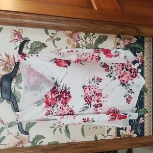 Croft & Barrow Floral V-Neck Blouse - White and Red